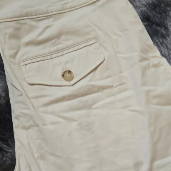 Ralph Lauren Cream High Waist Shorts with Brown Belt Accents - Picture 7 of 8